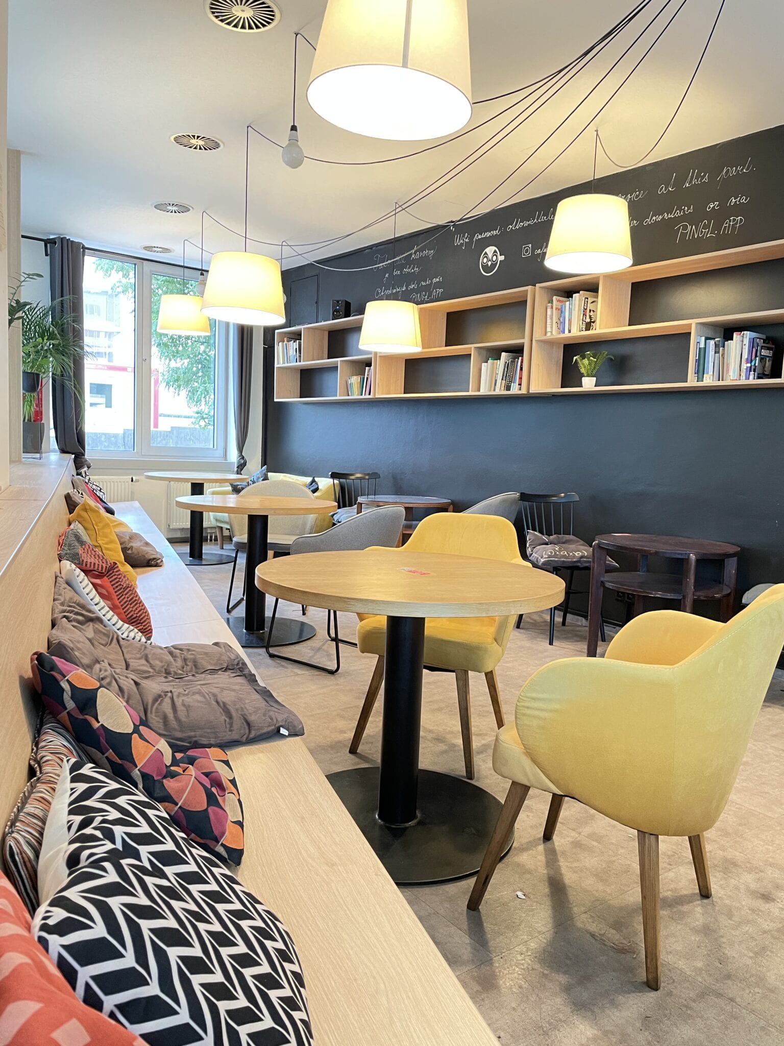 Cafedu - Kavárna s výběrovou kávou, dortíky přímo v centru Prahy